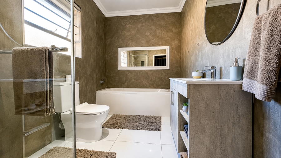 3 Bedroom Property for Sale in Wilkoppies North West